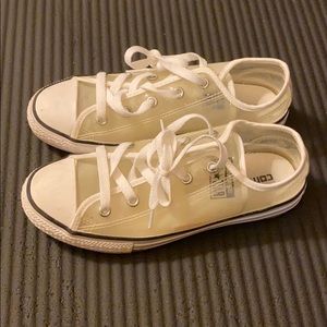 Clear converse